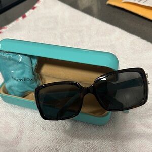 Tiffany & Co. Black Rectangular Sunglasses with Tiffany Blue Case